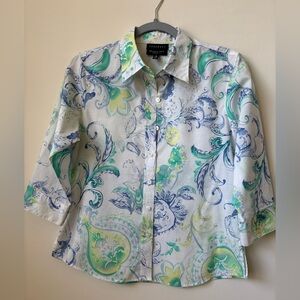 Foxcroft Wrinkle Free Shirt 6 Petite
Multicolor Floral